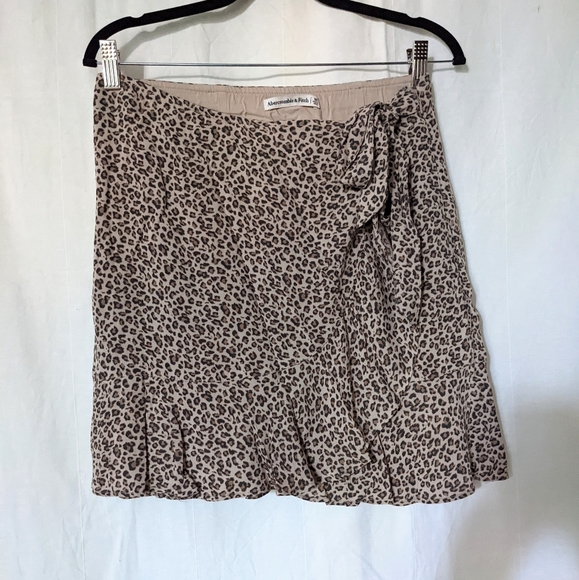 Abercrombie & Fitch Leopard Mini Skirt - Picture 5 of 6